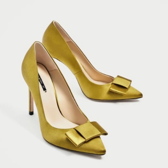 Zara Shoes - Gorgeous Zara green satin bow pumps - 37 EU / 6.5 US